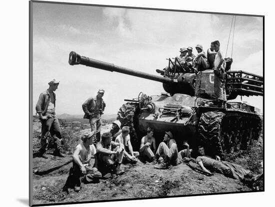 US Marines Relaxing on the Battlefield after Cease-Fire-null-Mounted Photographic Print