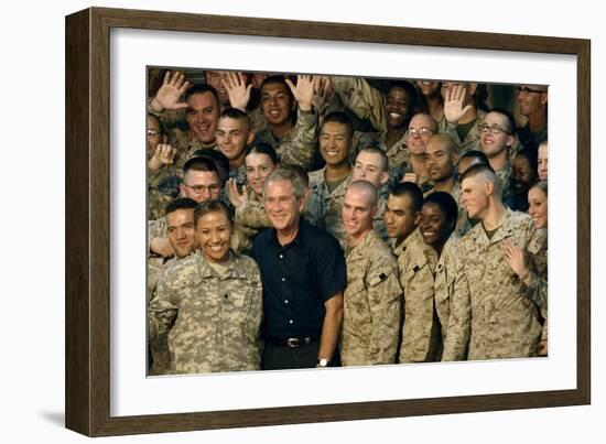 US Soldiers Gather around Pres. George W. Bush at Al Asad AFB, Iraq, Sept. 2007-null-Framed Photo
