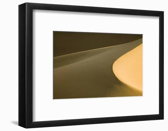 Usa, California, Death Valley National Park. Mesquite Flat Sand Dunes.-Merrill Images-Framed Photographic Print