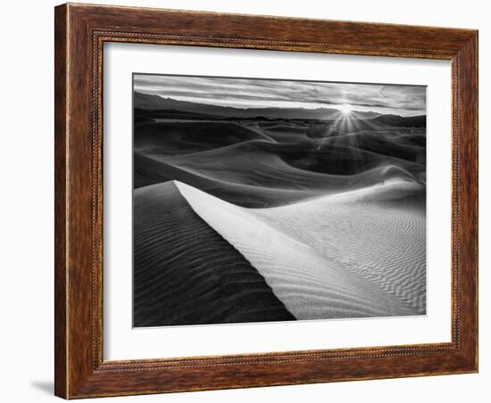 USA, California, Death Valley National Park, Sunrise over Mesquite Flat Dunes in Black and White-Ann Collins-Framed Photographic Print