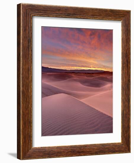 USA, California, Death Valley National Park, Sunrise over Mesquite Flat Dunes-Ann Collins-Framed Photographic Print