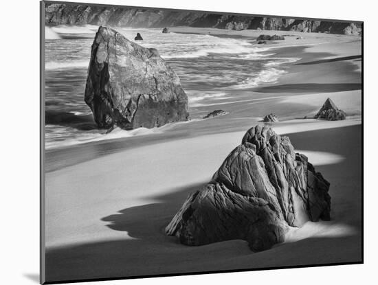 USA, California, Garrapata Beach-John Ford-Mounted Photographic Print