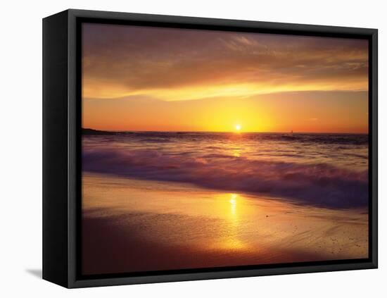 USA, California, San Diego. La Jolla Shores Beach Reflects the Sunset-Jaynes Gallery-Framed Premier Image Canvas