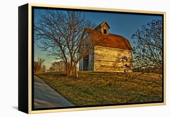 USA, Indiana, Rural Scene of Red Roofed Barn-Rona Schwarz-Framed Premier Image Canvas