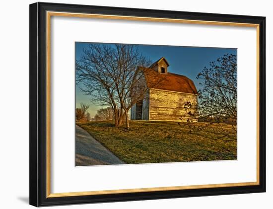 USA, Indiana, Rural Scene of Red Roofed Barn-Rona Schwarz-Framed Photographic Print