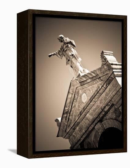 USA, Louisiana, New Orleans-Area, Metarie, Metairie Cemetery-Walter Bibikow-Framed Premier Image Canvas