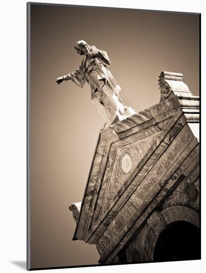 USA, Louisiana, New Orleans-Area, Metarie, Metairie Cemetery-Walter Bibikow-Mounted Photographic Print