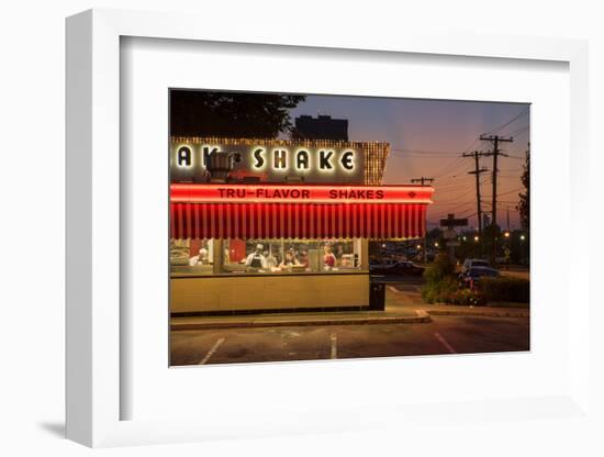 Usa, Midwest, Missouri, Route 66, Springfield, Steak 'N Shake Restaurant-Christian Heeb-Framed Photographic Print