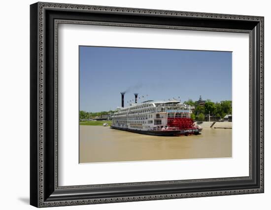 USA, Mississippi, Vicksburg. American Queen cruise paddlewheel boat.-Cindy Miller Hopkins-Framed Photographic Print