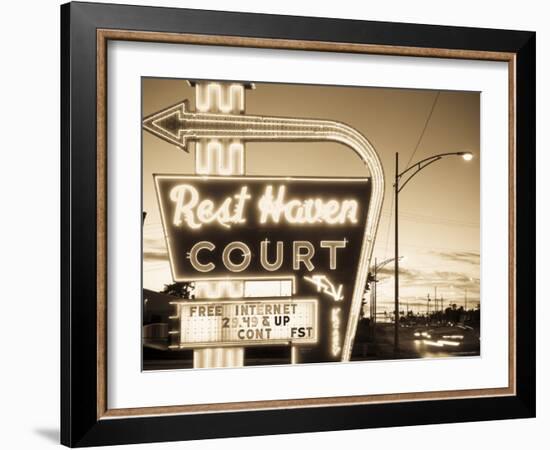 USA, Missouri, Route 66, Springfield, Rest Haven Court Motel-Alan Copson-Framed Photographic Print