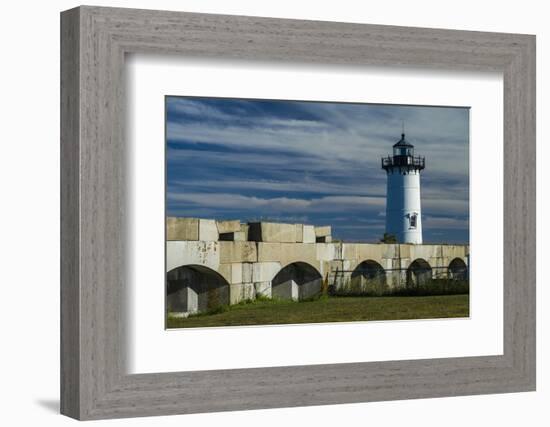 USA, New Hampshire, New Castle, Portsmouth Harbor Lighthouse and Fort Constitution-Walter Bibikow-Framed Photographic Print