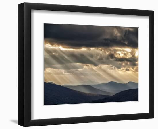 USA, New Hampshire, White Mountains, Sunbeams light the valley-Ann Collins-Framed Photographic Print