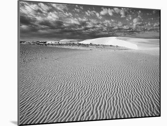 USA, New Mexico, White Sands National Monument. Desert Landscape-Dennis Flaherty-Mounted Photographic Print