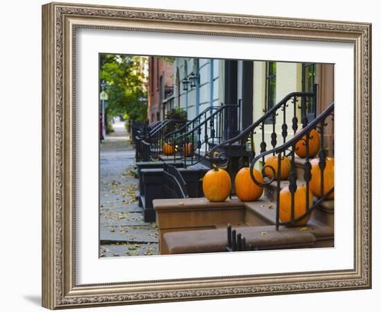 USA, New York, Brooklyn, Brooklyn Heights, Halloween Pumpkins-Alan Copson-Framed Photographic Print