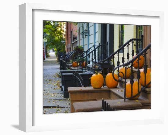 USA, New York, Brooklyn, Brooklyn Heights, Halloween Pumpkins-Alan Copson-Framed Photographic Print