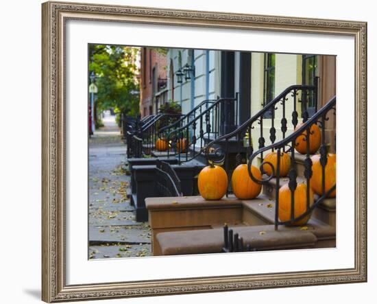 USA, New York, Brooklyn, Brooklyn Heights, Halloween Pumpkins-Alan Copson-Framed Photographic Print