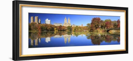 Usa, New York City, Manhattan, Central Park, Bow Bridge-Michele Falzone-Framed Photographic Print