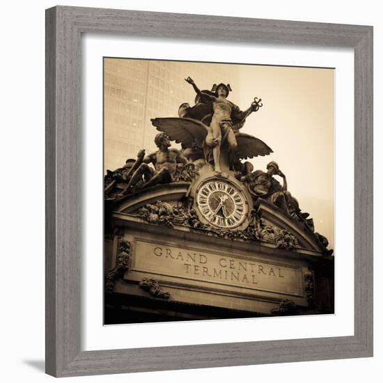 USA, New York City, Manhattan, Midtown, Grand Central Station-Alan Copson-Framed Photographic Print