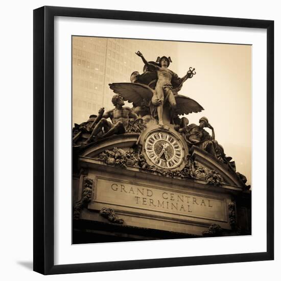 USA, New York City, Manhattan, Midtown, Grand Central Station-Alan Copson-Framed Photographic Print