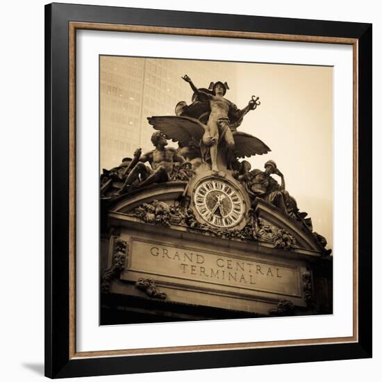 USA, New York City, Manhattan, Midtown, Grand Central Station-Alan Copson-Framed Photographic Print