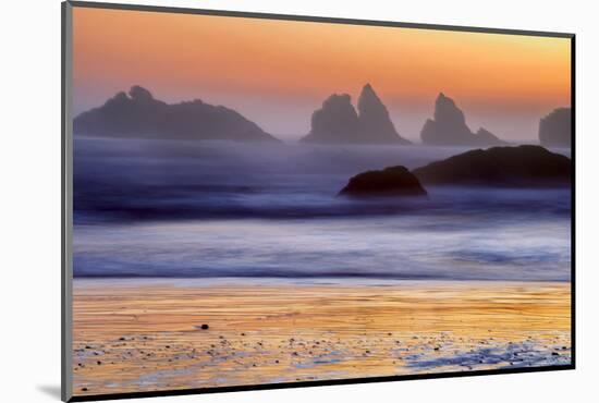 USA, Oregon, Bandon. Beach sunset.-Jaynes Gallery-Mounted Photographic Print