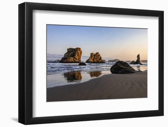 USA, Oregon, Bandon, Beach-Joe Restuccia III-Framed Photographic Print