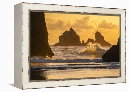 USA, Oregon, Bandon. Shore Scenic-Cathy & Gordon Illg-Framed Premier Image Canvas