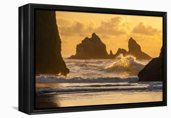 USA, Oregon, Bandon. Shore Scenic-Cathy & Gordon Illg-Framed Premier Image Canvas