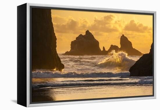 USA, Oregon, Bandon. Shore Scenic-Cathy & Gordon Illg-Framed Premier Image Canvas