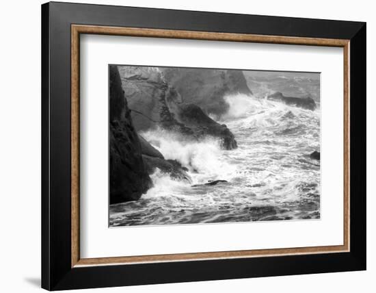 USA, Oregon, Bandon. Storm waves on coast.-Jaynes Gallery-Framed Photographic Print