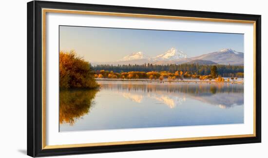 USA, Oregon, Bend. Black Butte Ranch, fall foliage and Cascade Mountains-Hollice Looney-Framed Photographic Print