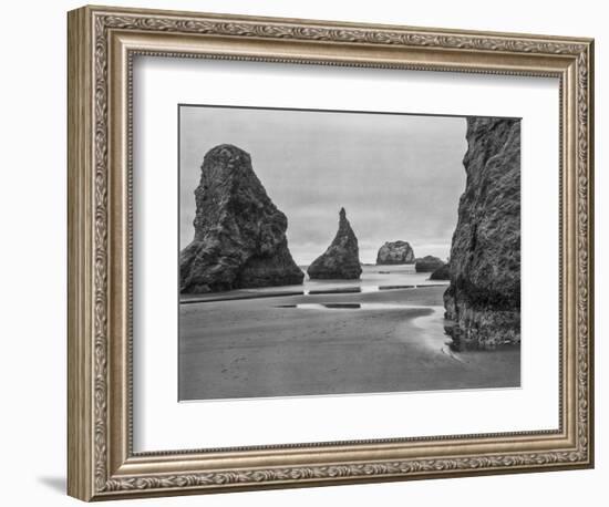 USA, Oregon, Coast Bandon Beach Monoliths-John Ford-Framed Photographic Print