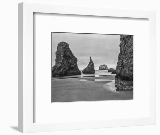 USA, Oregon, Coast Bandon Beach Monoliths-John Ford-Framed Photographic Print