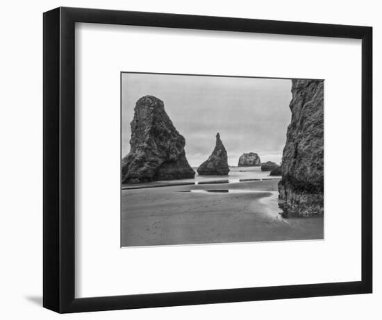 USA, Oregon, Coast Bandon Beach Monoliths-John Ford-Framed Photographic Print