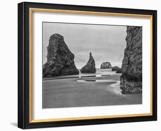 USA, Oregon, Coast Bandon Beach Monoliths-John Ford-Framed Photographic Print