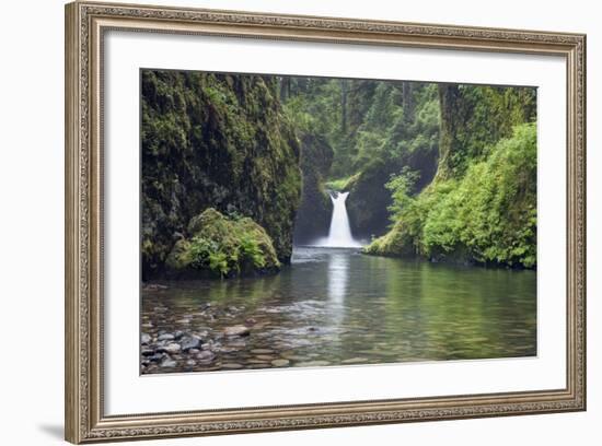 USA, Oregon, Columbia River Gorge, Lower Punchbowl Falls.-Rob Tilley-Framed Photographic Print