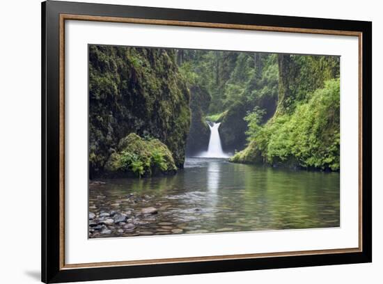 USA, Oregon, Columbia River Gorge, Lower Punchbowl Falls.-Rob Tilley-Framed Photographic Print