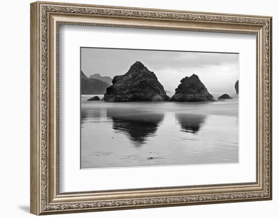 USA, Oregon, Pistol River Outlet-John Ford-Framed Photographic Print