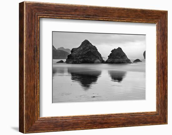 USA, Oregon, Pistol River Outlet-John Ford-Framed Photographic Print