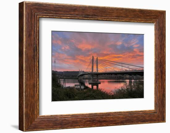 USA, Oregon, Portland. Tilikum Bridge Crossing and Willamette River at sunset.-Jaynes Gallery-Framed Photographic Print