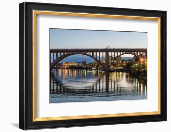 USA, Tennessee. Appalachia, Tennessee River Basin, Knoxville, bridge over Tennessee River-Alison Jones-Framed Photographic Print