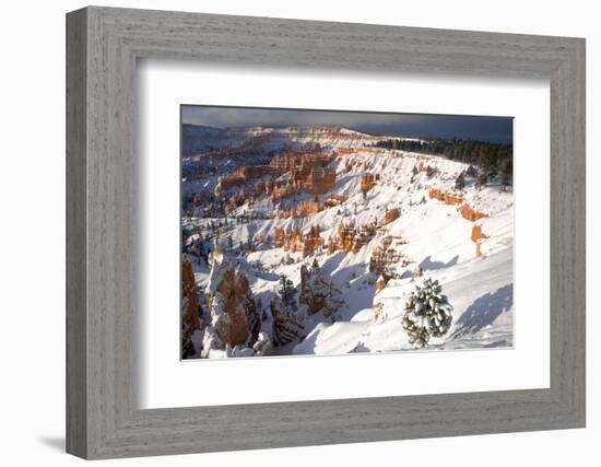 USA, Utah, Bryce Canyon National Park. Winter sunrise on snow-covered landscape.-Jaynes Gallery-Framed Photographic Print