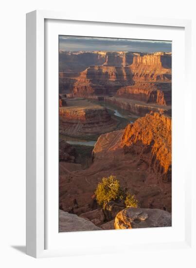 USA, Utah, Dead Horse Point State Park. Sunrise on Colorado River-Cathy & Gordon Illg-Framed Photographic Print