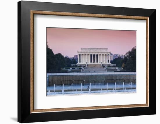 USA, Washington Dc, Lincoln Memorial, Dawn-Walter Bibikow-Framed Photographic Print