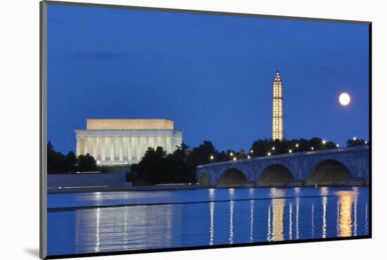 USA, Washington DC, Moon Rising Over the Memorial Bridge and the Lincoln Memorial,-Hollice Looney-Mounted Photographic Print