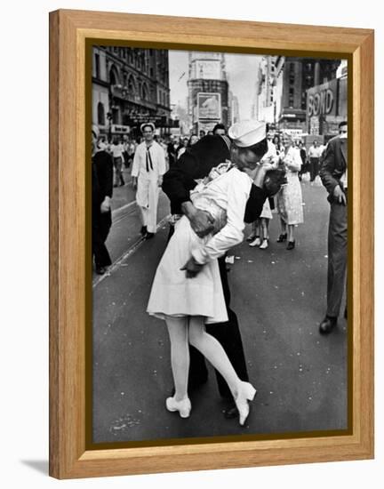 V-J Day in Times Square-Alfred Eisenstaedt-Framed Premier Image Canvas