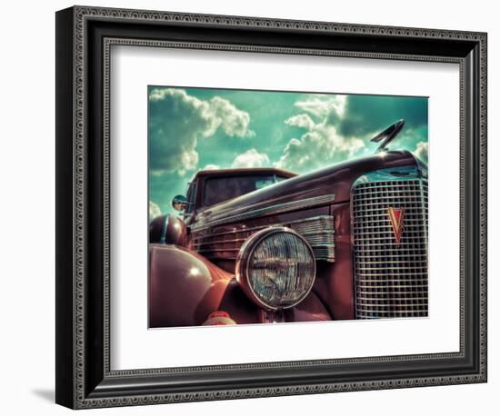 V8-Stephen Arens-Framed Photographic Print