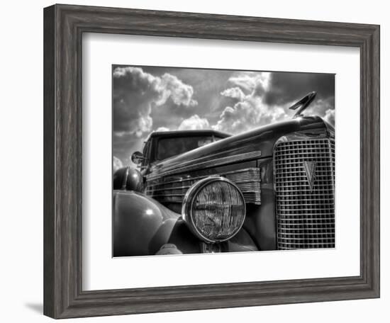 V8-Stephen Arens-Framed Photographic Print