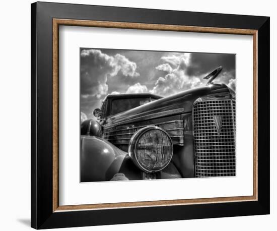 V8-Stephen Arens-Framed Photographic Print