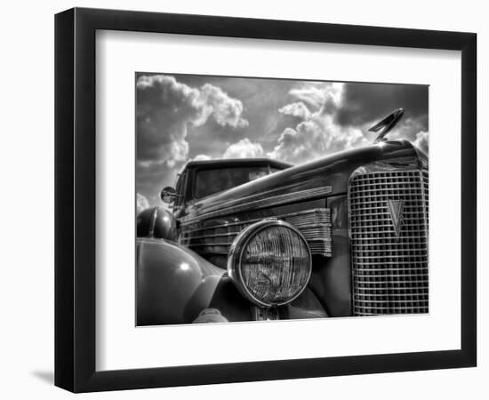 V8-Stephen Arens-Framed Photographic Print